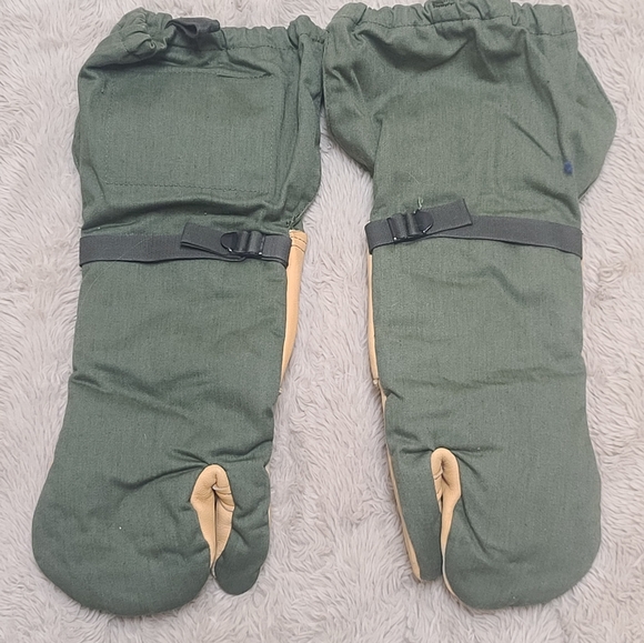 Mitten Shell Trigger Finger With Wool Liner Military - Picture 1 of 7